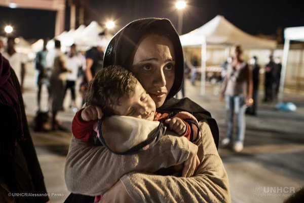 a-syrian-mother-with-child-ph-alessandro-penso-for-unhcr-1